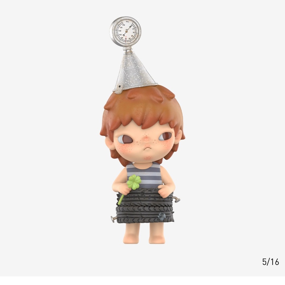 Hirono Echo Series Get Lucky figure from Pop Mart